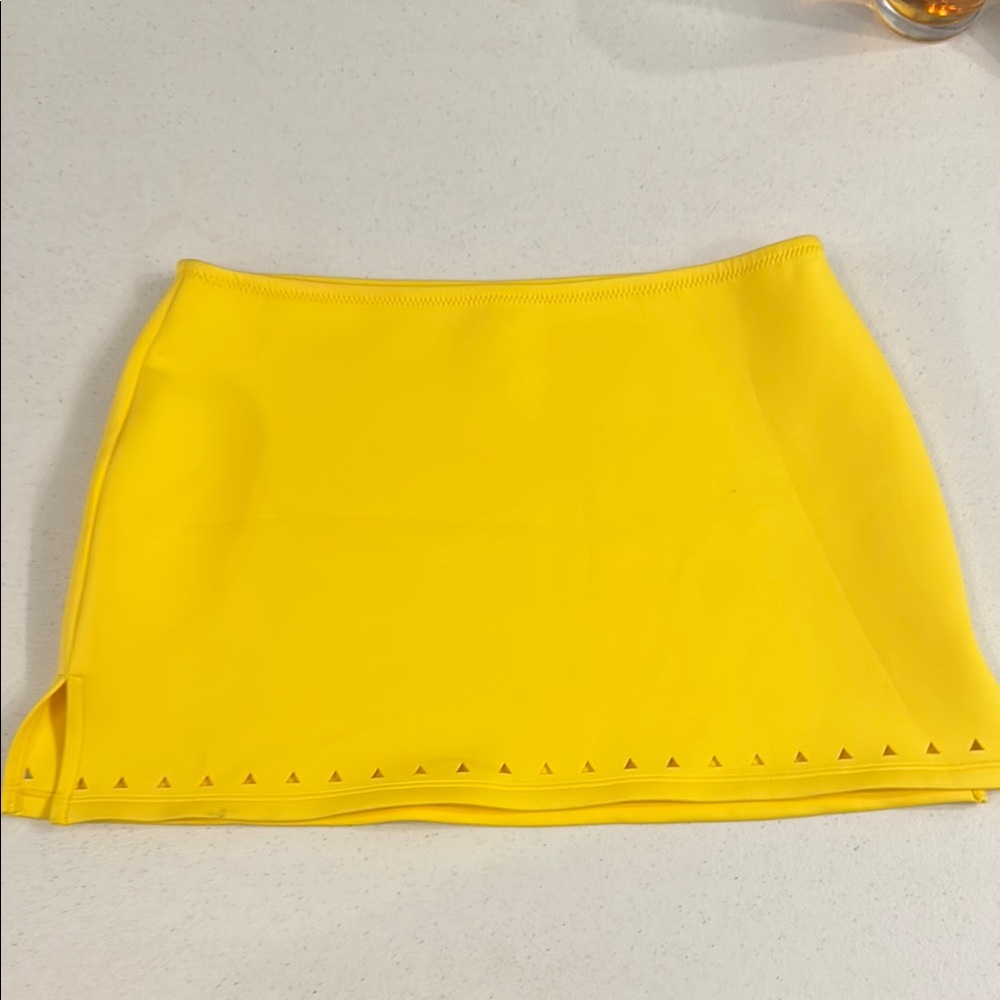 GIGI C Yellow cutout mini skirt